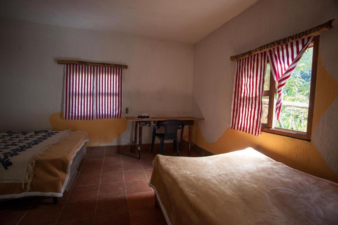 Hostal Checruz, Todos Santos Cuchumatan Уеуетенанго Екстериор снимка